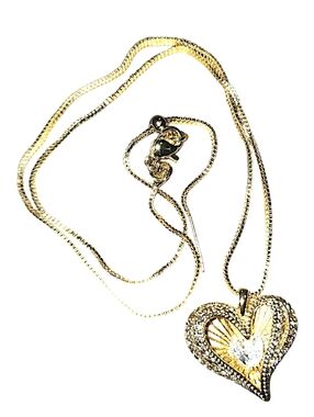 Gold Heart Pendant Necklace - Elegant Women's Jewelry NWOT